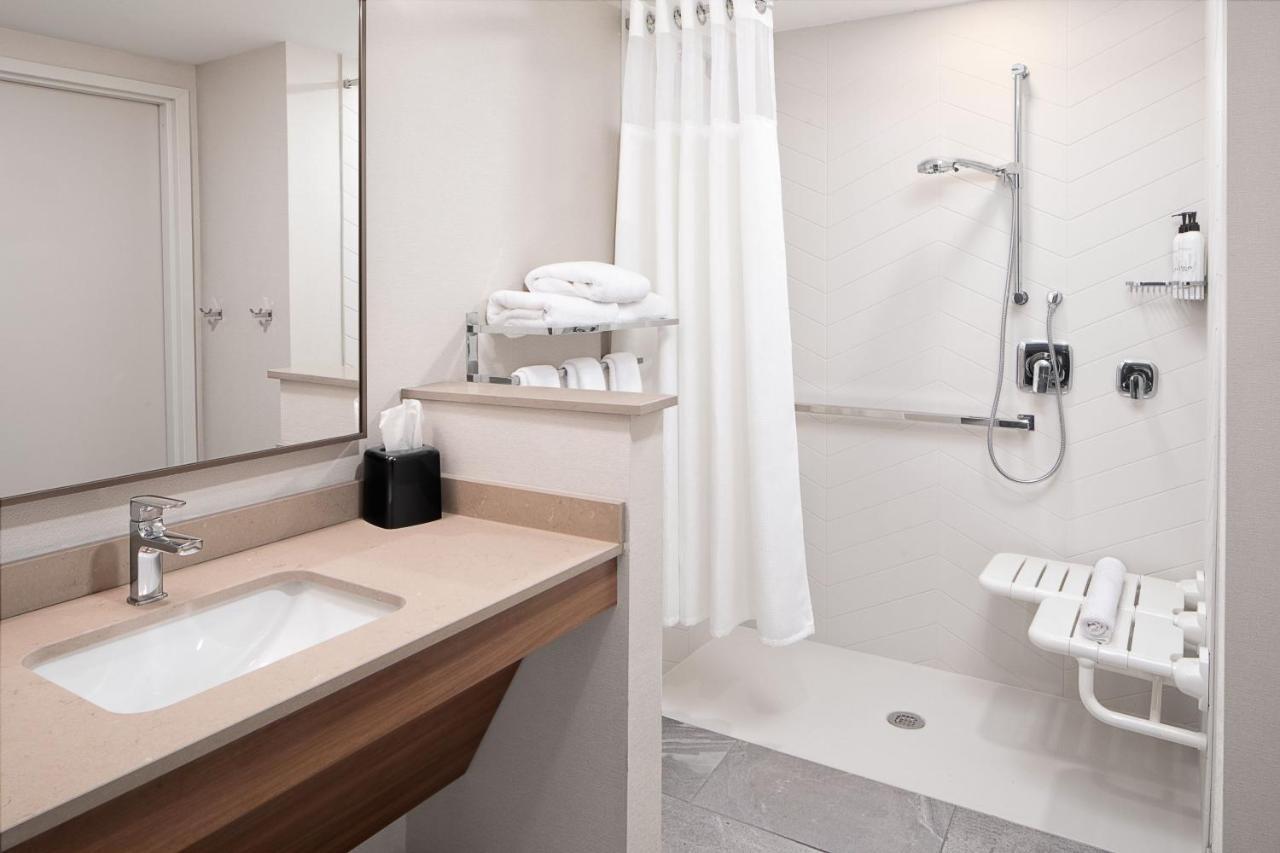 Fairfield By Marriott Inn & Suites Whitsett Greensboro East מראה חיצוני תמונה